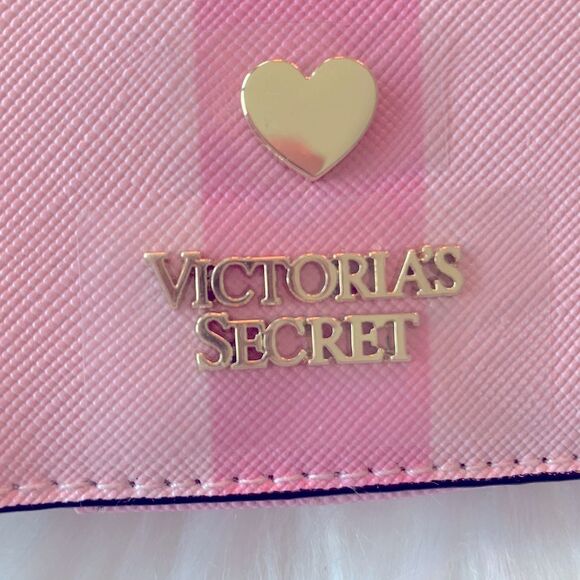 Victoria’s Secret Passport Holder & Luggage Tag - Picture 2 of 12